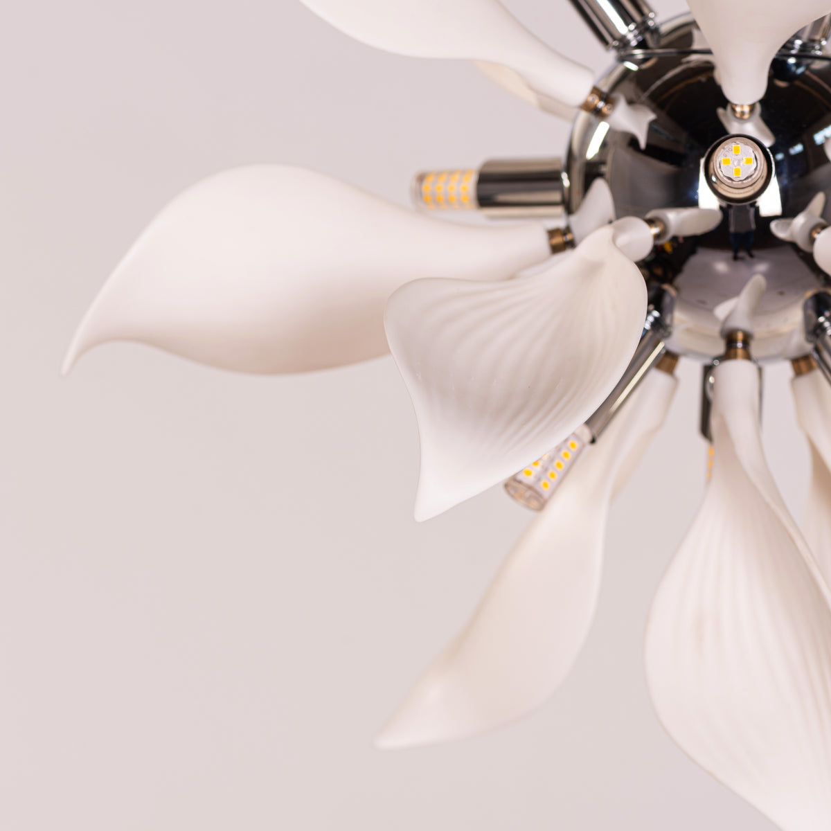 Ocean Lily (Chrome, White) Ceramic Pendant Light