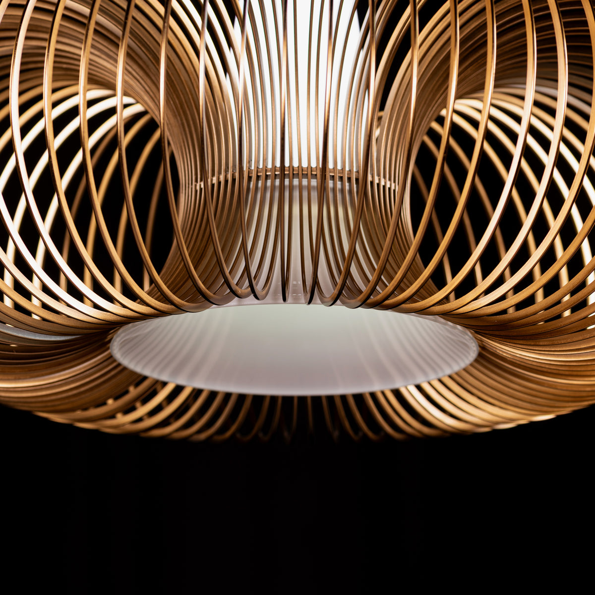 Oïna (Medium, Gold, White) Metal & Glass Pendant Light