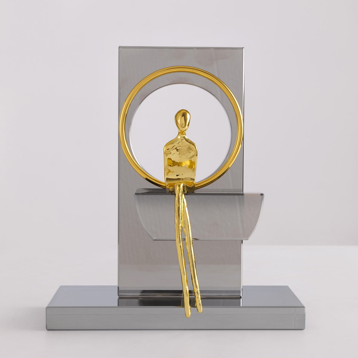 Sitting Pretty (Gold) Resin Home Decor