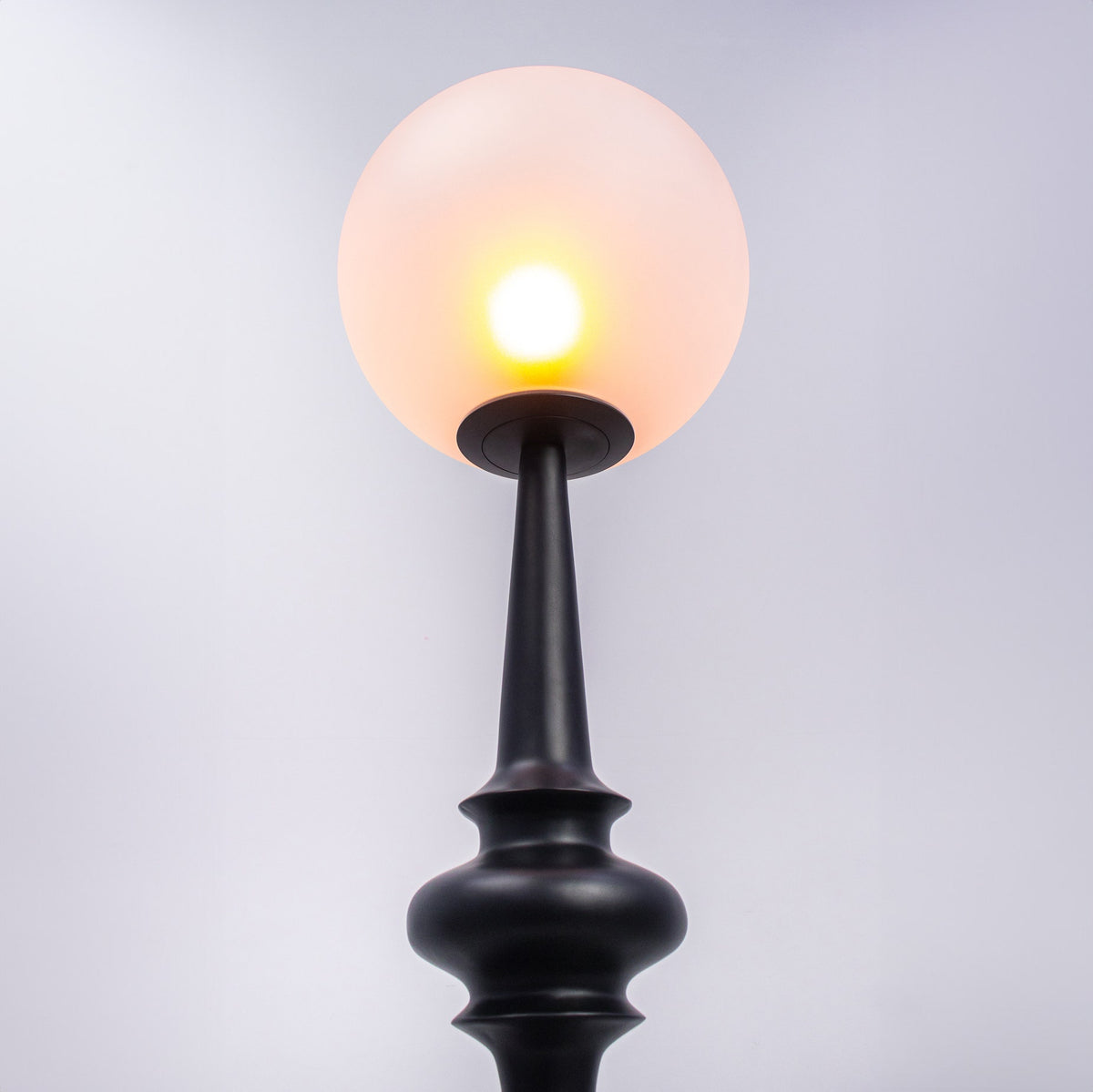 MonoGlow Floor Lamp