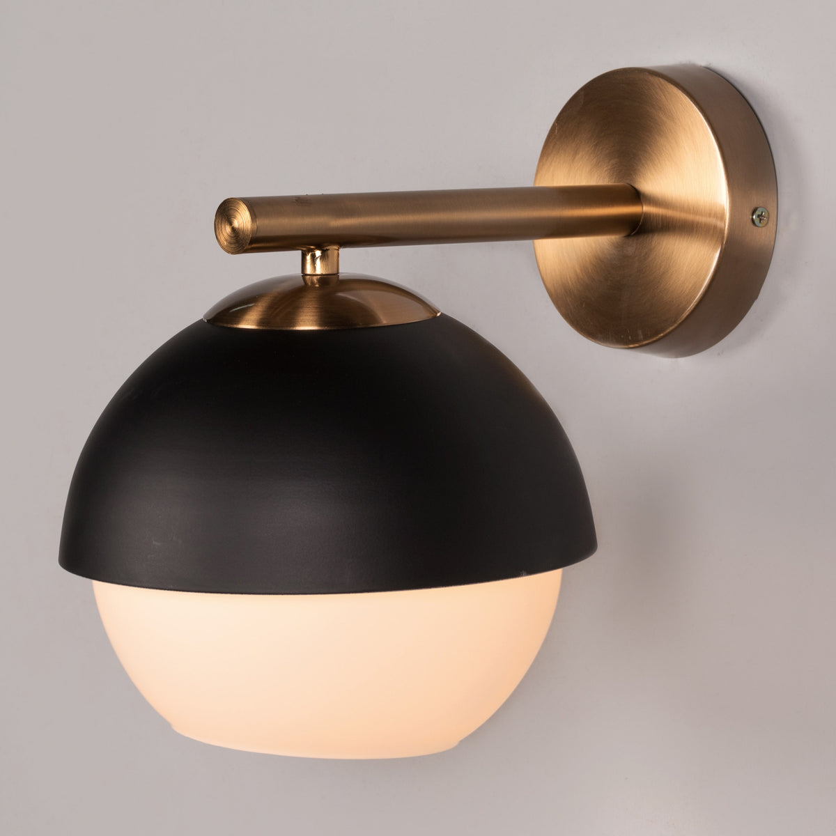 Addiction (Gold, Black) Wall Light