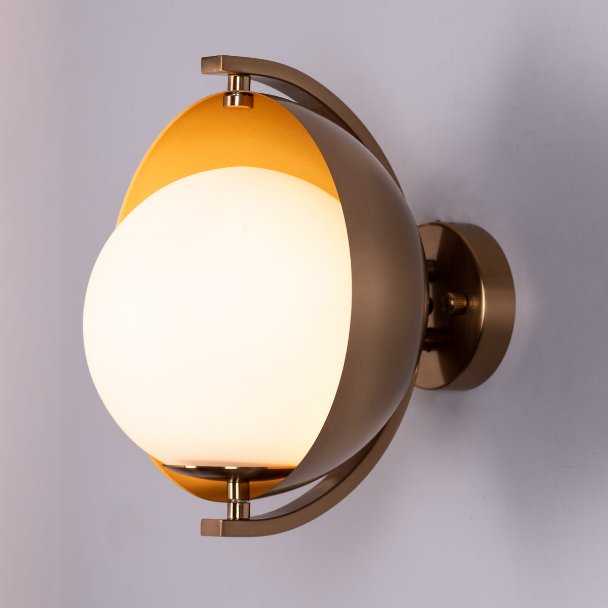 Spot On (Gold) Wall Light