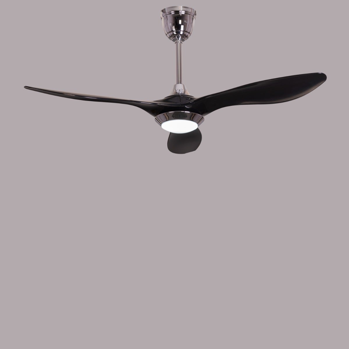 مروحة سقف Bodrum Beauty (عرض 132 سم، هيكل معدني بطلاء كروم، شفرات ABS بطلاء أسود) LED خافتة مع جهاز تحكم عن بعد