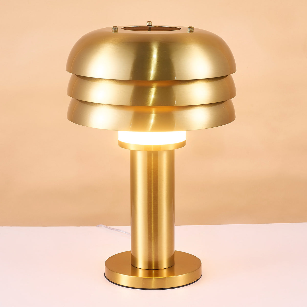 Sunshine For Days (Gold/White) Table Lamp