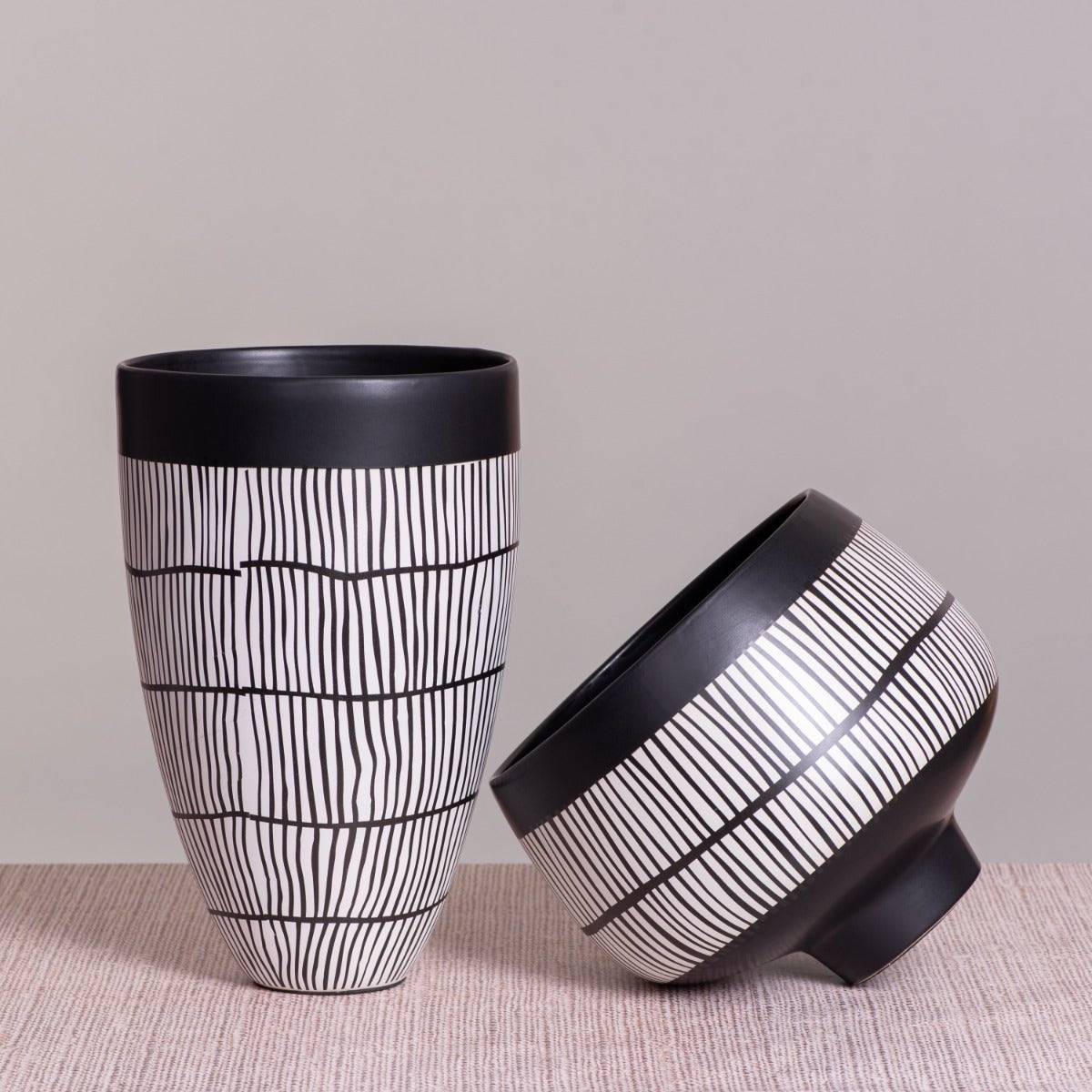 Simple Touch (Black/ White) Ceramic Vase