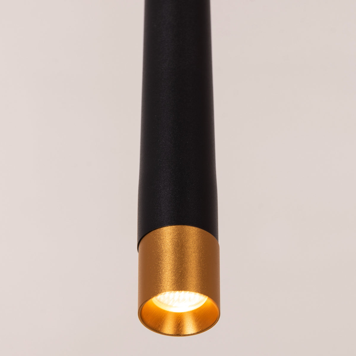 أورا- 03W أسود (3000K) مصباح معلق بتصميم مصمم سلسلة LED (DL01-10031)