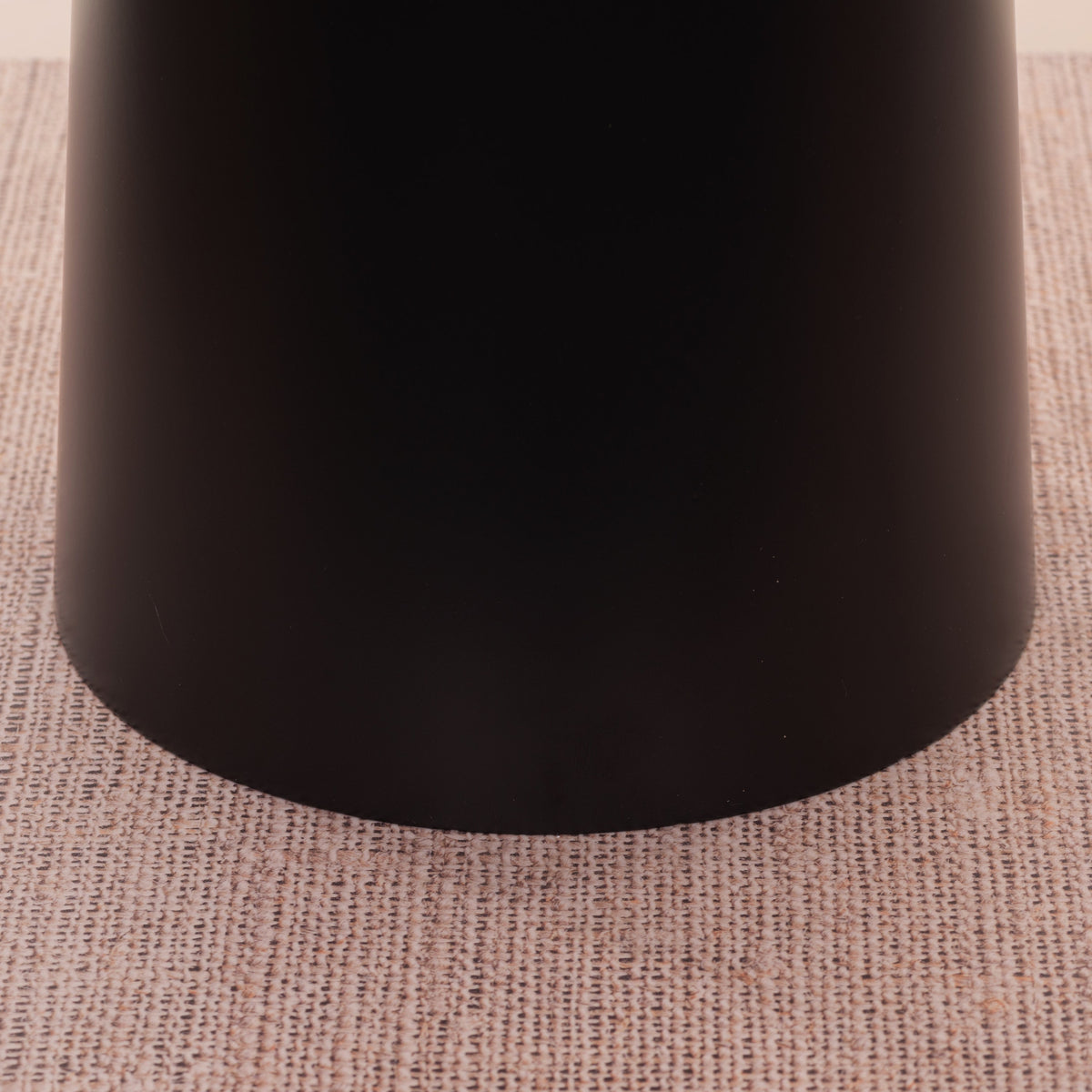 Can't Quit Me (Black) Built-In LED Floor Lamp