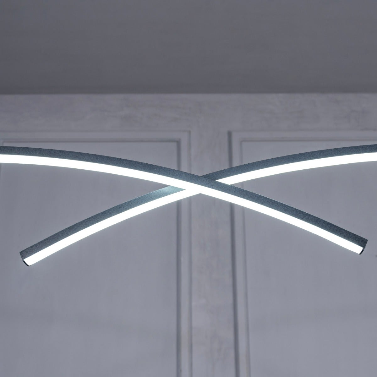 Half Mast (Large, Black, 3 Color Dimmable LED with Remote Control) Chandelier