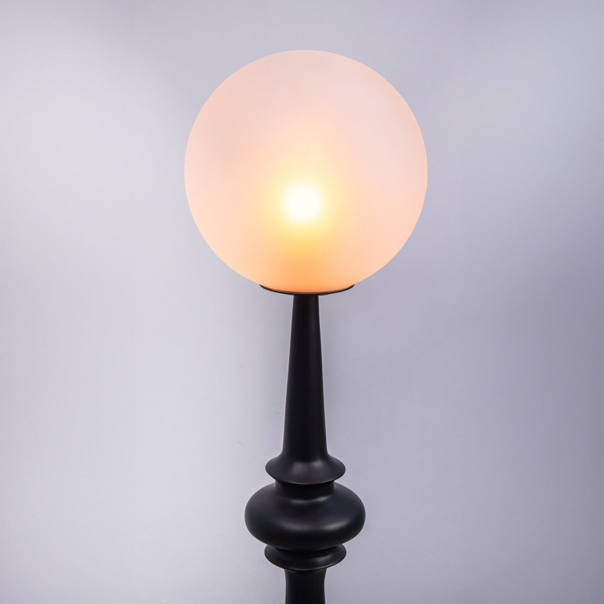 MonoGlow Floor Lamp