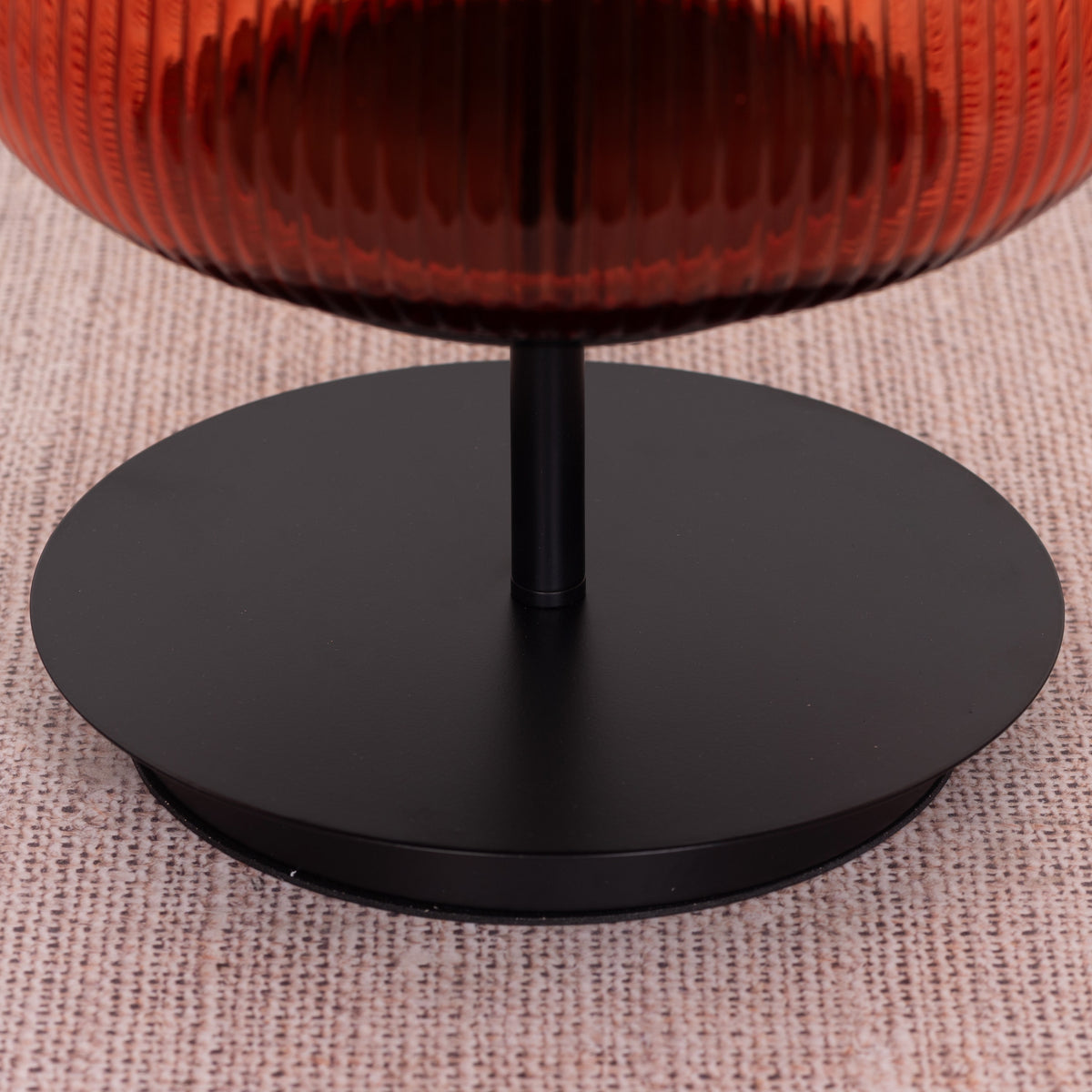 Reserved Rose (Black, Red) Built-In LED Textured Glass Table Lamp
