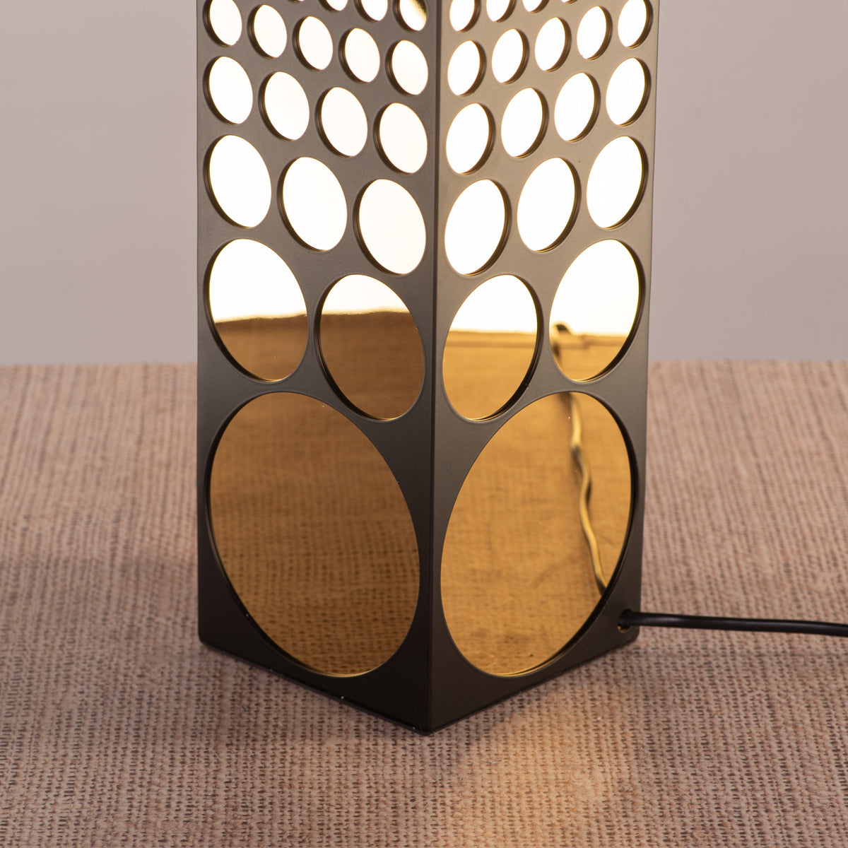 Live Your Look (Black, Blue) Table Lamp