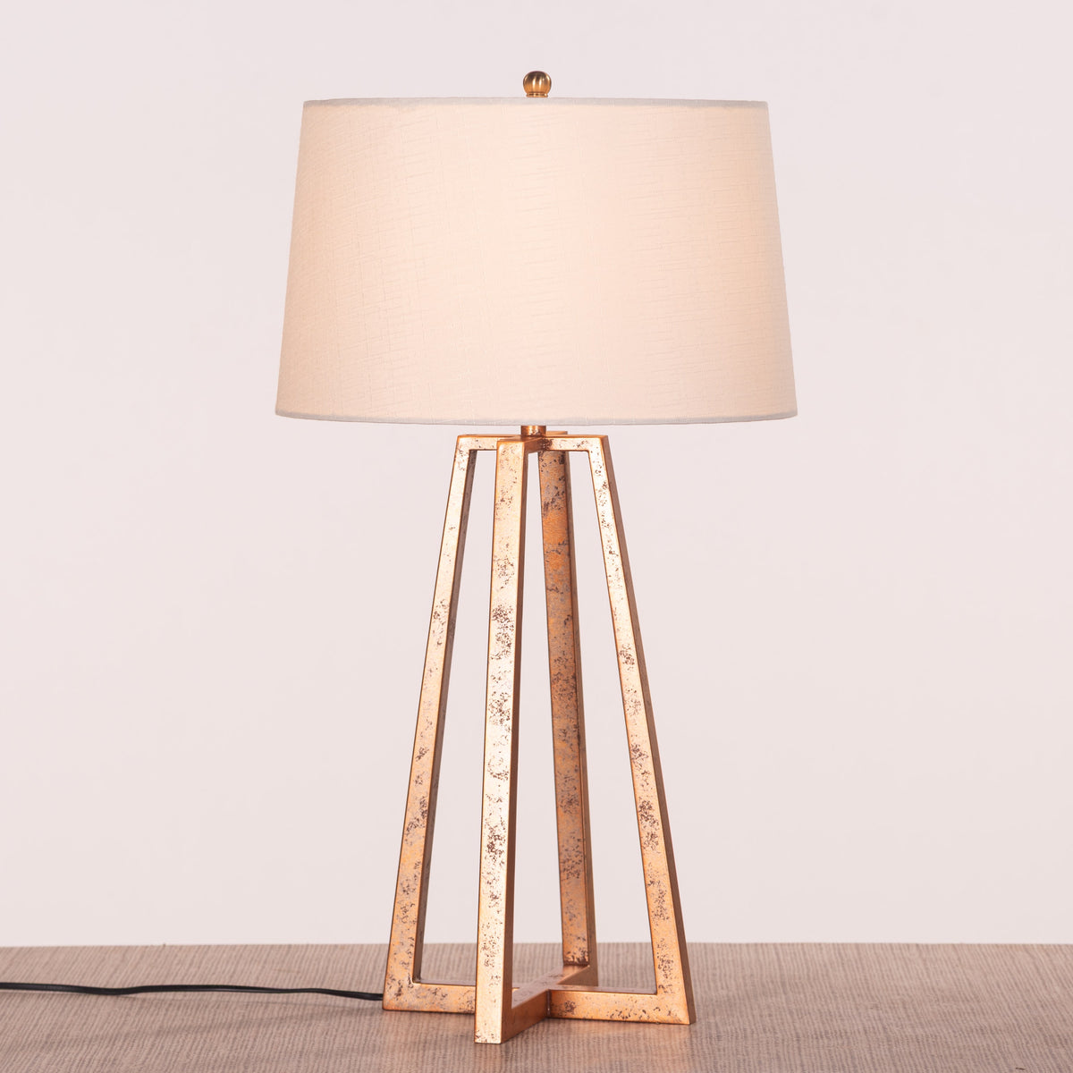Sweet Escapade (Antique Gold, Off-White) Metal Table Lamp