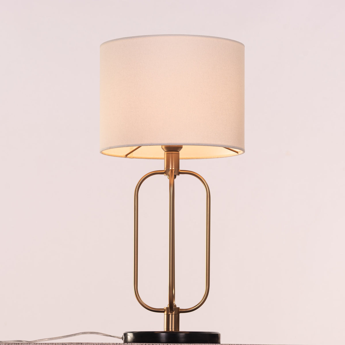 Auremont (Gold/Off-White) Marble Table Lamp