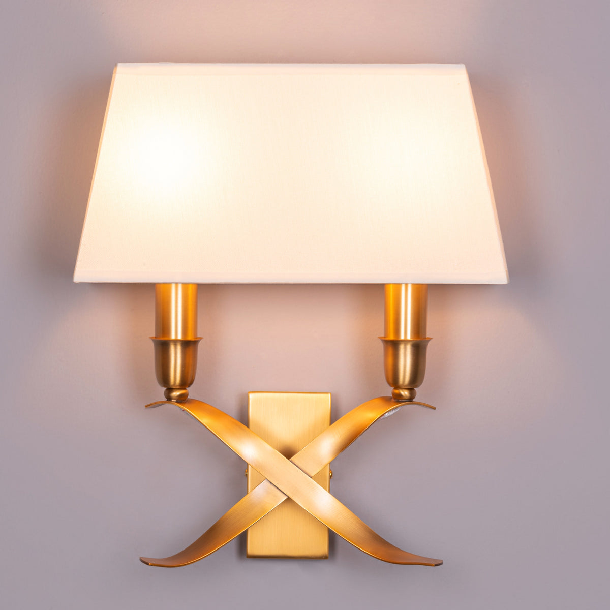 Mark The Spot (Gold, Off White) Wall Light