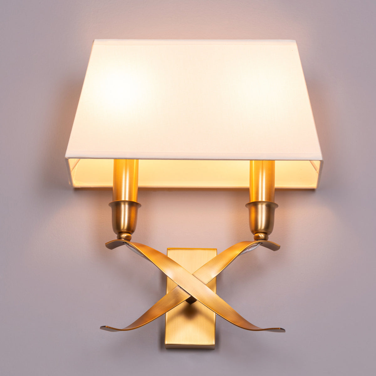 Mark The Spot (Gold, Off White) Wall Light