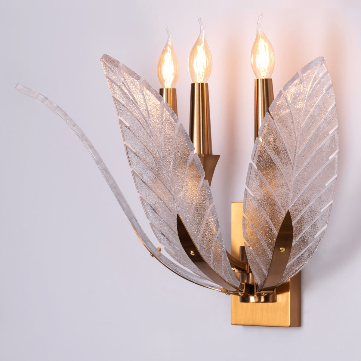 Trance (Medium, Gold) Glass Wall Light