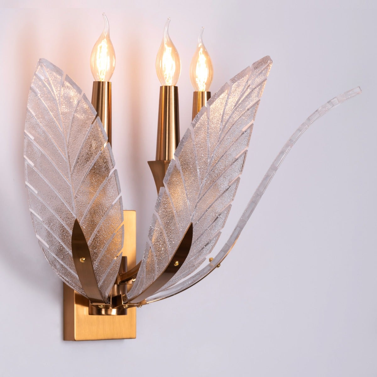 Trance (Medium, Gold) Glass Wall Light