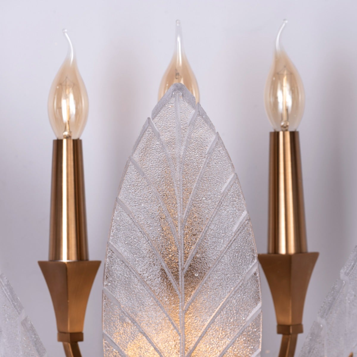 Trance (Medium, Gold) Glass Wall Light
