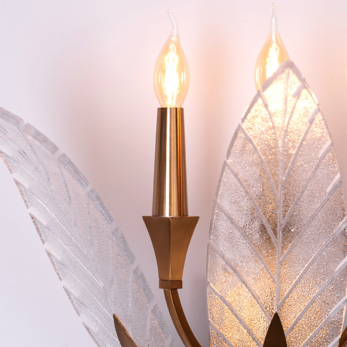 Trance (Medium, Gold) Glass Wall Light